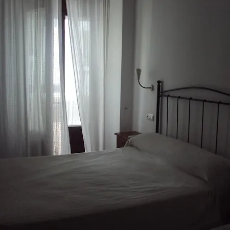 Hostal Fenix-2